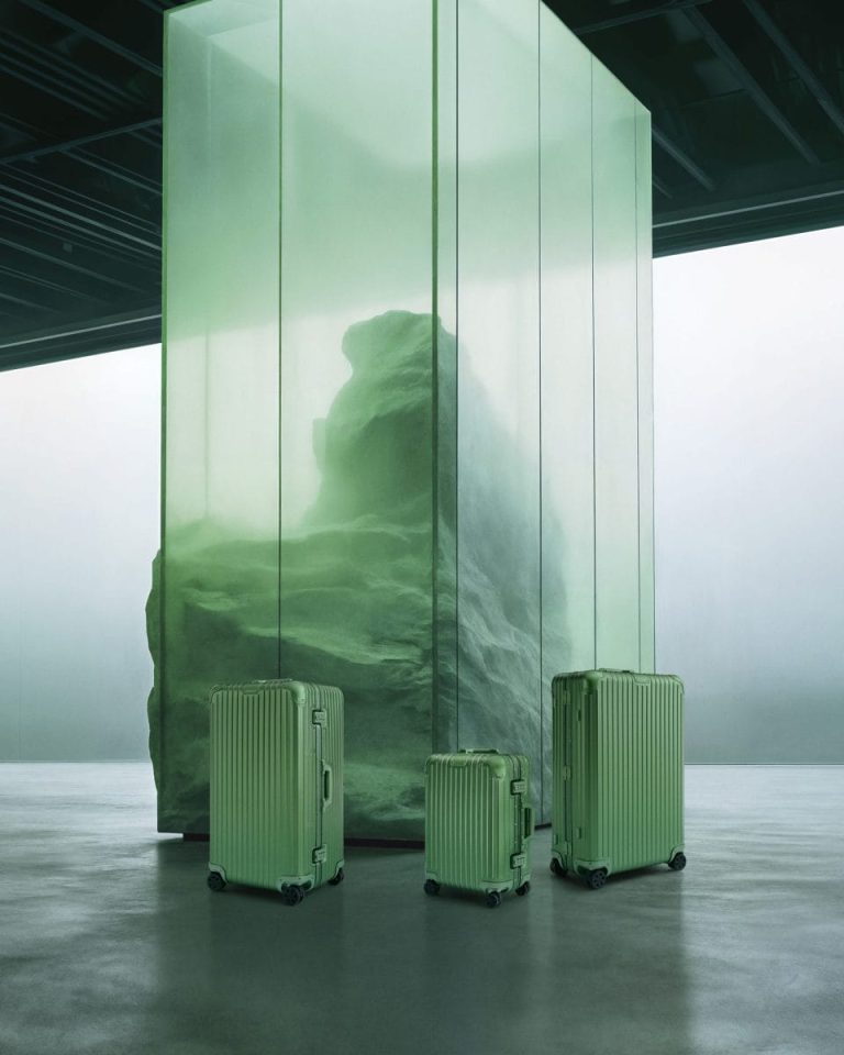 The RIMOWA Original Suitcase Flaunts Its Most Expressive Colour Yet — Emerald