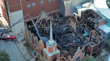 Robert Jeffress pledges to rebuild historic Dallas sanctuary after fire