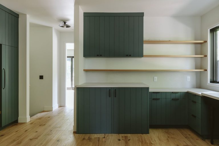 My Brother’s River House Mudroom Reveal – A Fantasy Utility Room For The Whole Family