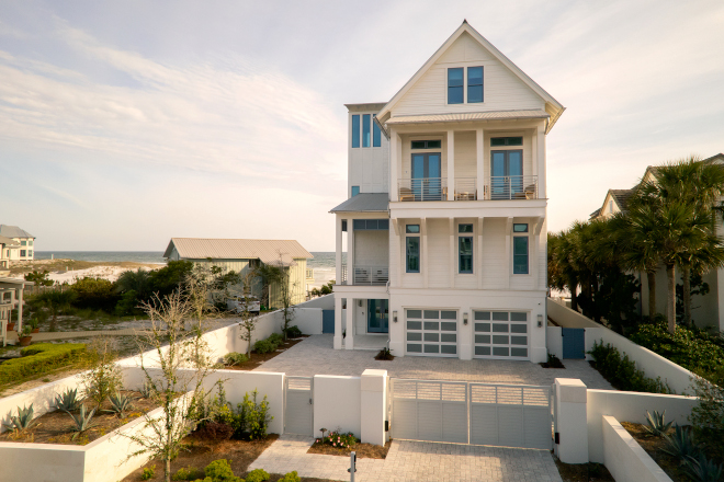 Florida Beach House – Home Bunch Interior Design Ideas