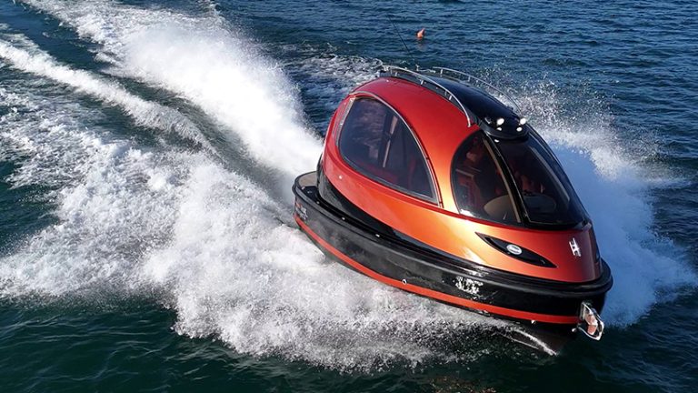 pierpaolo lazzarini’s compact hyper-sport yacht offers more power and comfort on water